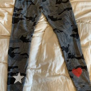 Sundry Camo Leggings